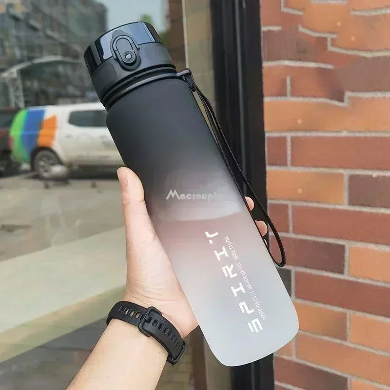 0.5/1 Liter Sports Water Bottle